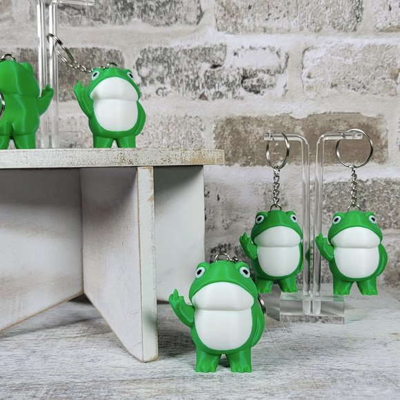 Middle Finger Frog Keychain | Gag Gift | Unique Gift | 3D Printed - Picture 7 of 12